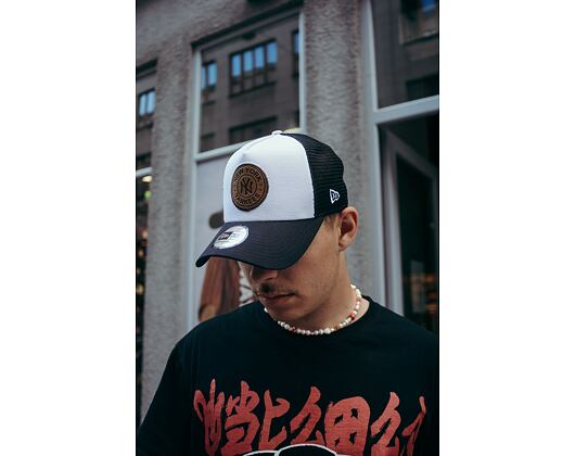 Kšiltovka New Era 9FORTY A-Frame Trucker MLB Team Patch New York Yankees White / Dark Royal