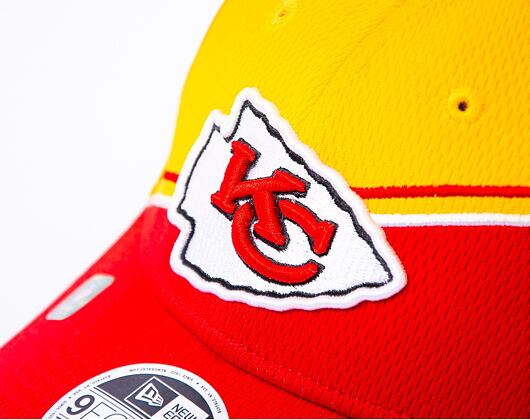 Kšiltovka New Era 9FORTY Stretch-Snap NFL Sideline 23 Kansas City Chiefs Team Colors