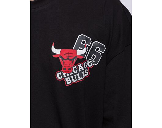 Triko New Era NBA Arch WordMark Oversized Tee Chicago Bulls Black / Front Door Red