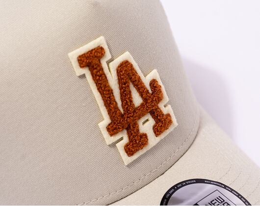 Kšiltovka New Era 9FORTY A-Frame Trucker MLB Boucle Los Angeles Dodgers Stone / Caramel Brown / Off