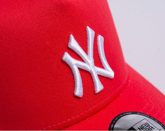 Kšiltovka New Era 9FORTY A-Frame Trucker MLB League Essential New York Yankees Lava Red / White / La