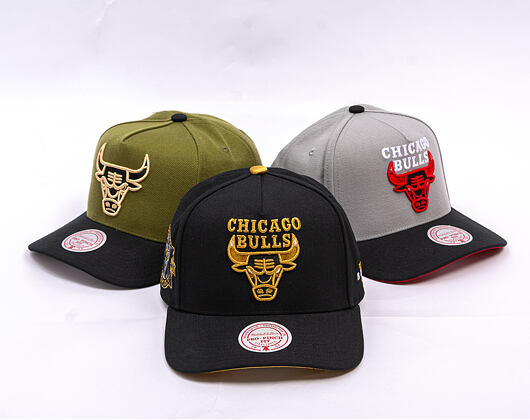 Kšiltovka Mitchell & Ness - NBA Core Vi Pro  Bulls - Chicago Bulls - Black-Gold