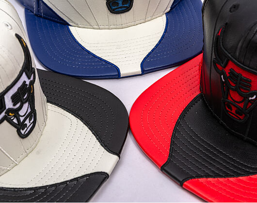 Kšiltovka Mitchell & Ness - NBA Day 12  Bulls - Chicago Bulls - White-Black