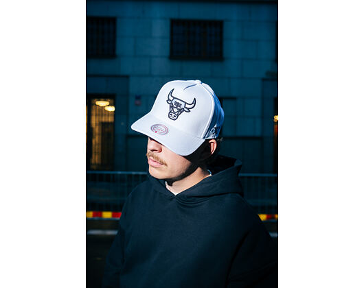Kšiltovka Mitchell & Ness - NBA Core Xi Pro  Bulls - Chicago Bulls - White-Blue