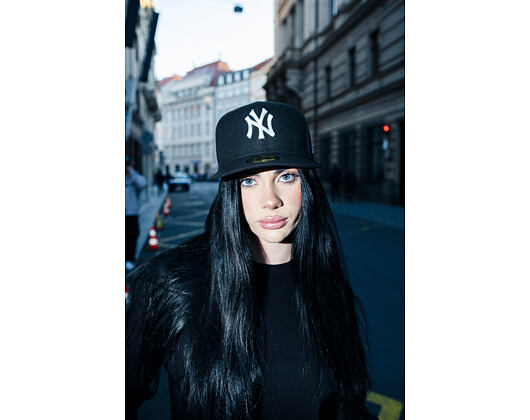 Kšiltovka New Era - MLB Basic 59FIFTY - NY Yankees - Black / White