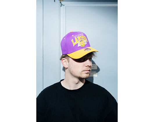 Kšiltovka Mitchell & Ness - NBA Team Arch Snapback - Los Angeles Lakers - Purple / Yellow