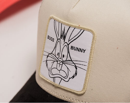 Kšiltovka Capslab - Looney Tunes Trucker - Bugs Bunny Line Art Suede Visor - Off White / Black