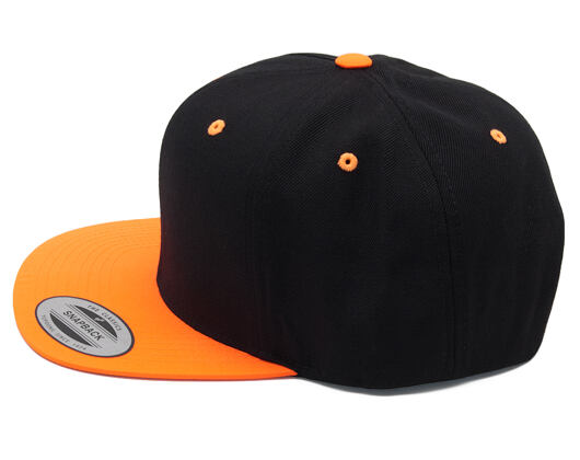 Kšiltovka Yupoong Flexfit 2Tone Black/Neon Orange