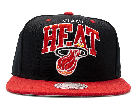 Kšiltovka Mitchell & Ness Team Arch Miami Heat Black Snapback