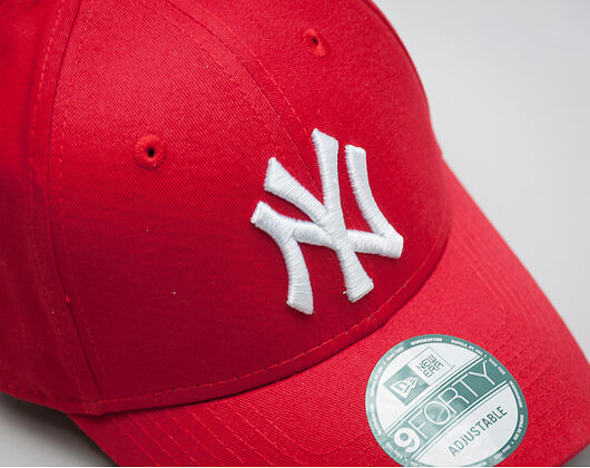 Kšiltovka New Era 9FORTY MLB League Basic New York Yankees Strapback Scarlet / White
