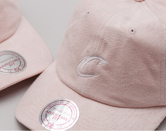 Kšiltovka Mitchell & Ness Micro Suede Slouch Cleveland Cavaliers Light Pink Strapback