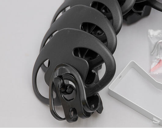 Držák na Kšiltovky CapRack 18 System Black