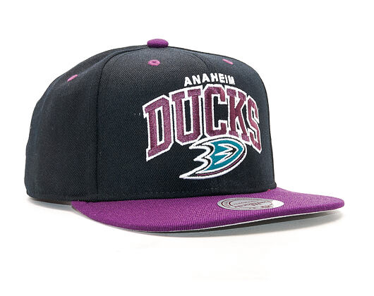 Kšiltovka Mitchell & Ness Team Arch Anaheim Ducks Black/Purple Snapback