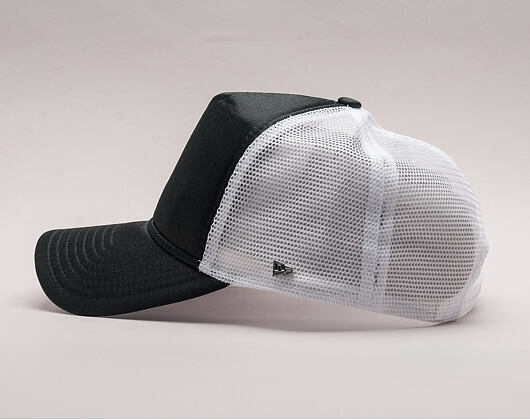 Dámská Kšiltovka New Era Premium Trucker 9FORTY Black/Silver Wing Snapback