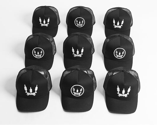 Kšiltovka Ari Ink Tattoo Crown Badge Trucker Black Snapback