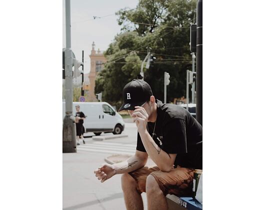 Kšiltovka State of WOW ALPHABET - Romeo Baseball Cap Crown 2 Black/White Strapback