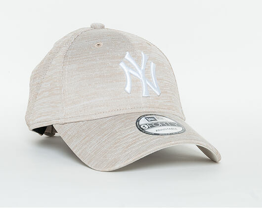 Kšiltovka New Era Engineered Fit New York Yankees 9FORTY Strapback Stone / Optic White