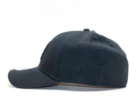Kšiltovka New Era  League Essential New York Yankees 39THIRTY  Navy /