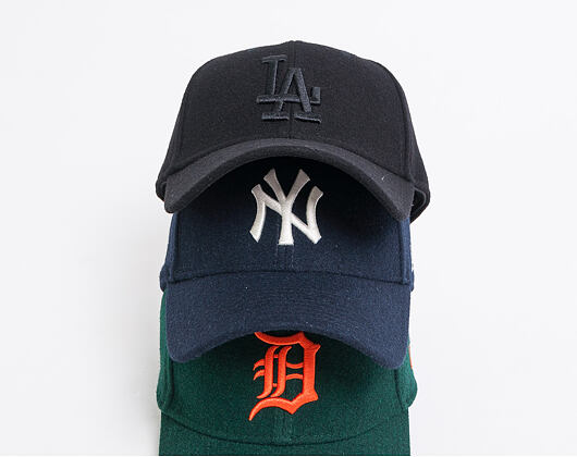 Kšiltovka New Era 9FORTY New York Yankees Winter Utility Melton Navy/White Clipback