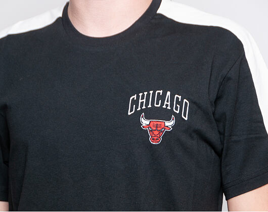 Triko New Era Arch Wordmark Chicago Bulls Black