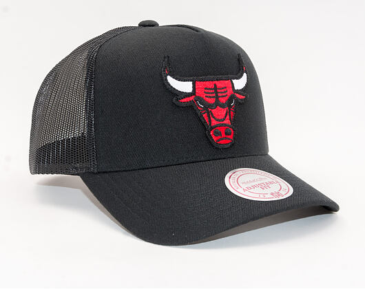 Kšiltovka Mitchell & Ness Chicago Bulls 602 Team Logo Classic Trucker