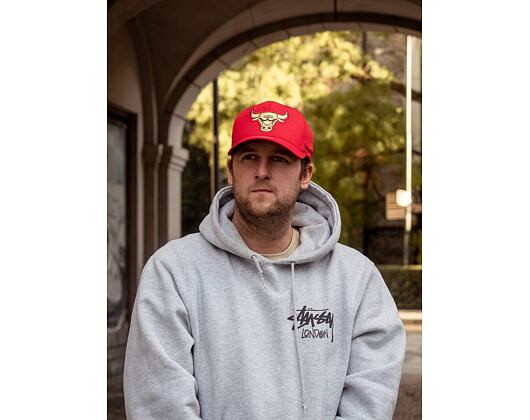 Kšiltovka Mitchell & Ness Chicago Bulls Black Bullion Snapback Red