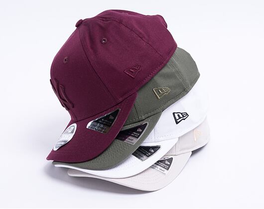 Kšiltovka New Era 9FIFTY MLB League Essential Stretch-Snap New York Yankees Snapback Maroon / Maroon