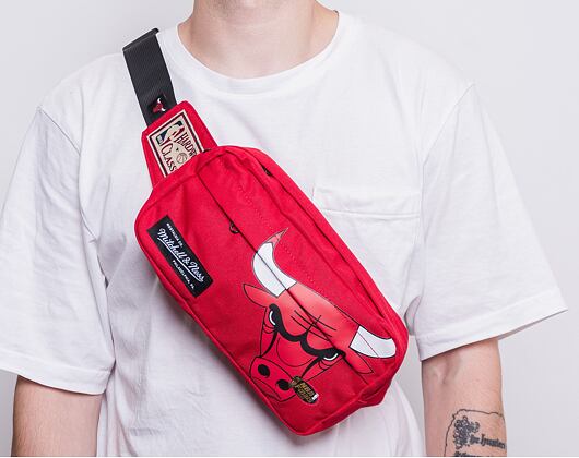 Ledvinka Mitchell & Ness Chicago Bulls Fanny Pack Red