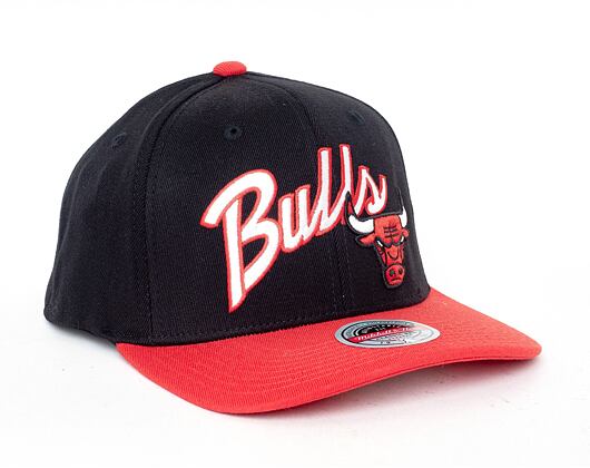 Kšiltovka Mitchell & Ness Chicago Bulls Arched Script 2 Tone 110 Snapback Black / Red