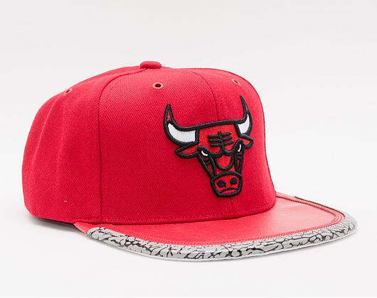 Kšiltovka Mitchell & Ness Chicago Bulls Day 3 Snapback Red / White