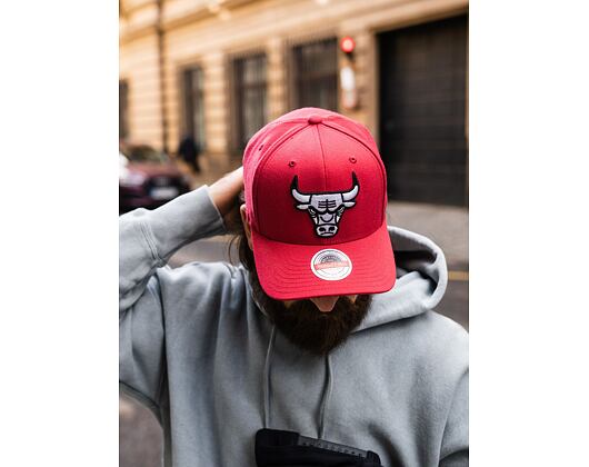 Kšiltovka Mitchell & Ness Chicago Bulls Red And Black Redline Stretch Snapback Red