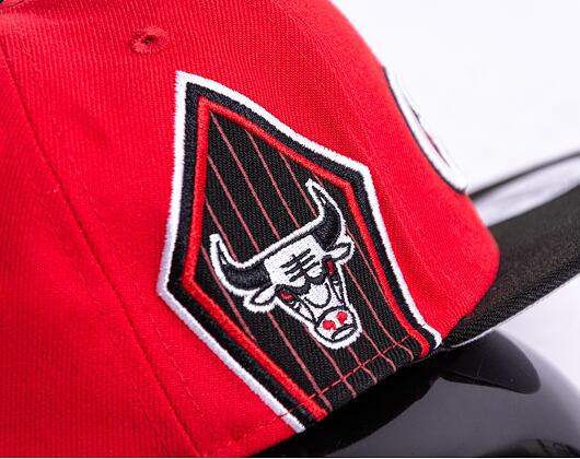 Kšiltovka New Era 9FIFTY NBA22 City Official Logo Chicago Bulls Team Color