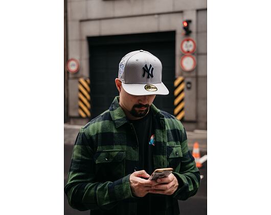 Kšiltovka New Era 59FIFTY MLB Side Patch New York Yankees Graphite / Team Color