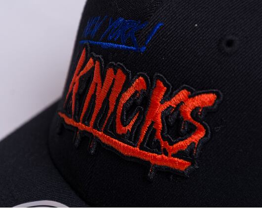 Kšiltovka Mitchell & Ness HWC Slap Sticker Classic Red New York Knicks Black