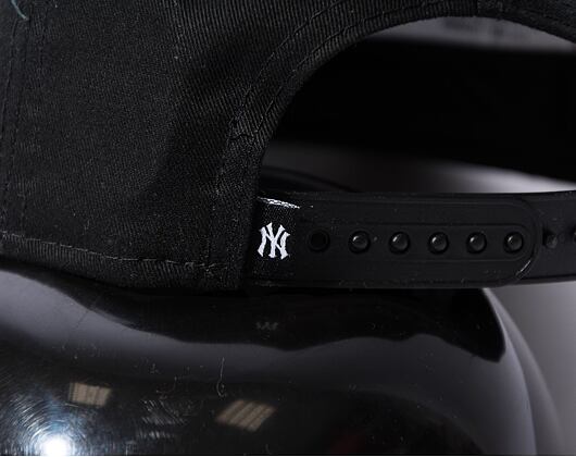 Kšiltovka New Era 9FIFTY MLB Flower New York Yankees Black