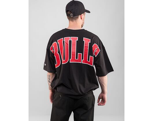 Triko New Era NBA Infill Logo Oversized Tee Chicago Bulls Black / Red