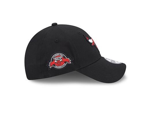 Kšiltovka New Era 9FORTY NBA Team Side Patch Chicago Bulls Black / Front Door Red