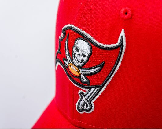 Kšiltovka New Era 39THIRTY NFL Comfort Tampa Bay Buccaneers Scarlet / Front Door Red
