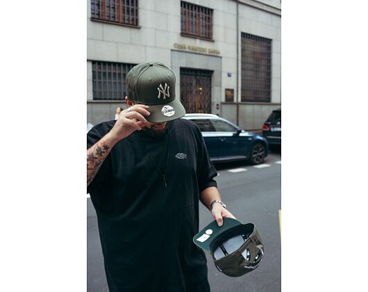 Kšiltovka New Era 9FIFTY MLB League Essential New York Yankees Olive / Stone
