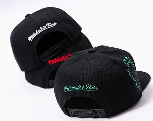 Kšiltovka Mitchell & Ness Tc Bottoms Snapback Hwc NBA MILWAUKEE BUCKS Black