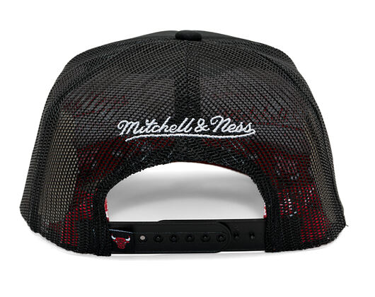 Kšiltovka Mitchell & Ness - Hidden Trucker - Chicago Bulls - Black