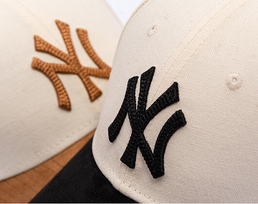Dámská Kšiltovka New Era - MLB Faux Suede 9FORTY - NY Yankees - Cream / Black