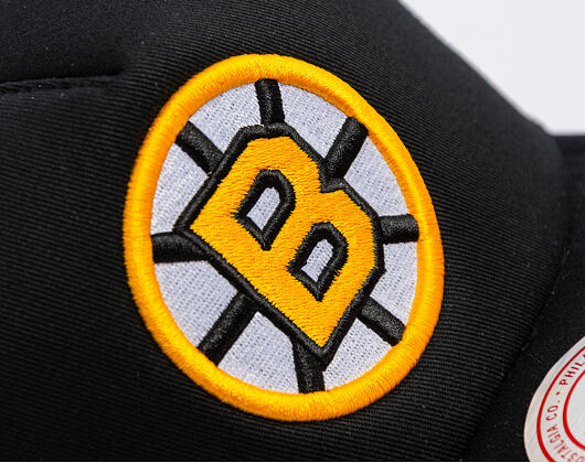 Kšiltovka Mitchell & Ness - Evergreen Trucker - NHL - Boston Bruins - Black