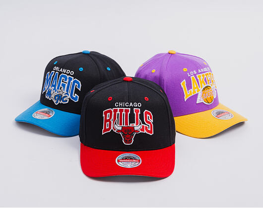 Kšiltovka Mitchell & Ness - NBA Team Arch Snapback - Chicago Bulls - Black / Red