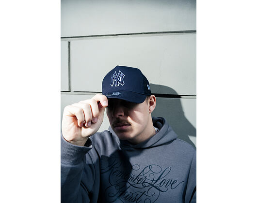 Kšiltovka New Era - MLB Outline 9FORTY Trucker - NY Yankees - Navy