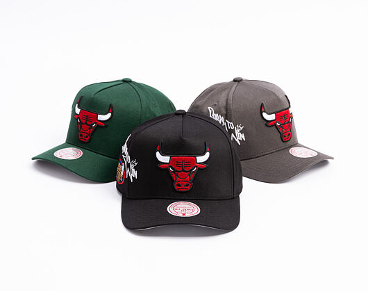 Kšiltovka Mitchell & Ness  - NBA Born To Win - Pro Pinch Snapback - Chicago Bulls - Black