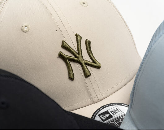 Kšiltovka New Era - MLB Midi Homefield 9FORTY Trucker - NY Yankees - Stone / New Olive