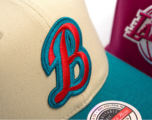 Kšiltovka Mitchell & Ness - NBA - First Letter - Chicago Bulls - Sand/Blue