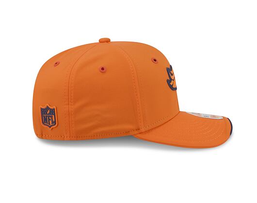 Kšiltovka New Era - NFL 2026 Sideline 9SEVENTY Stretch-Snap - Denver Broncos - Team Color