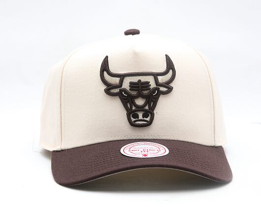 Kšiltovka Mitchell & Ness - NBA Brown And Cream Pro Snapback - Chicago Bulls - Cream